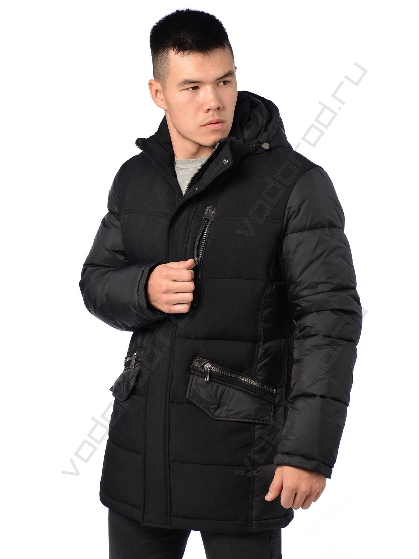 Зимняя куртка мужская цвет черный