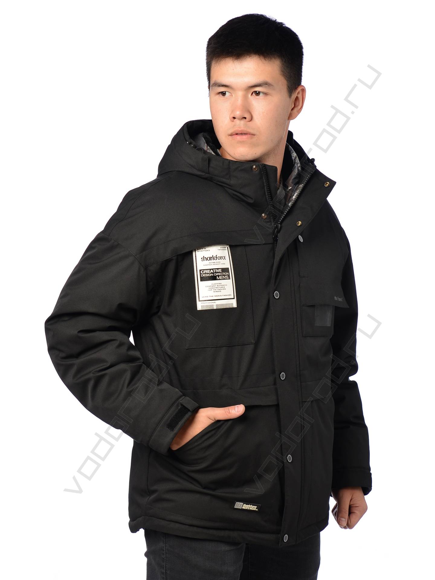 Зимняя куртка мужская цвет черный 577