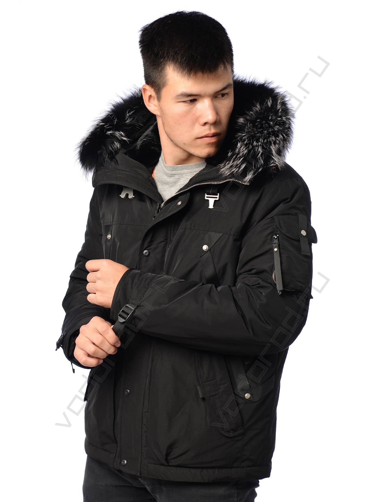 Зимняя куртка мужская цвет черный 19
