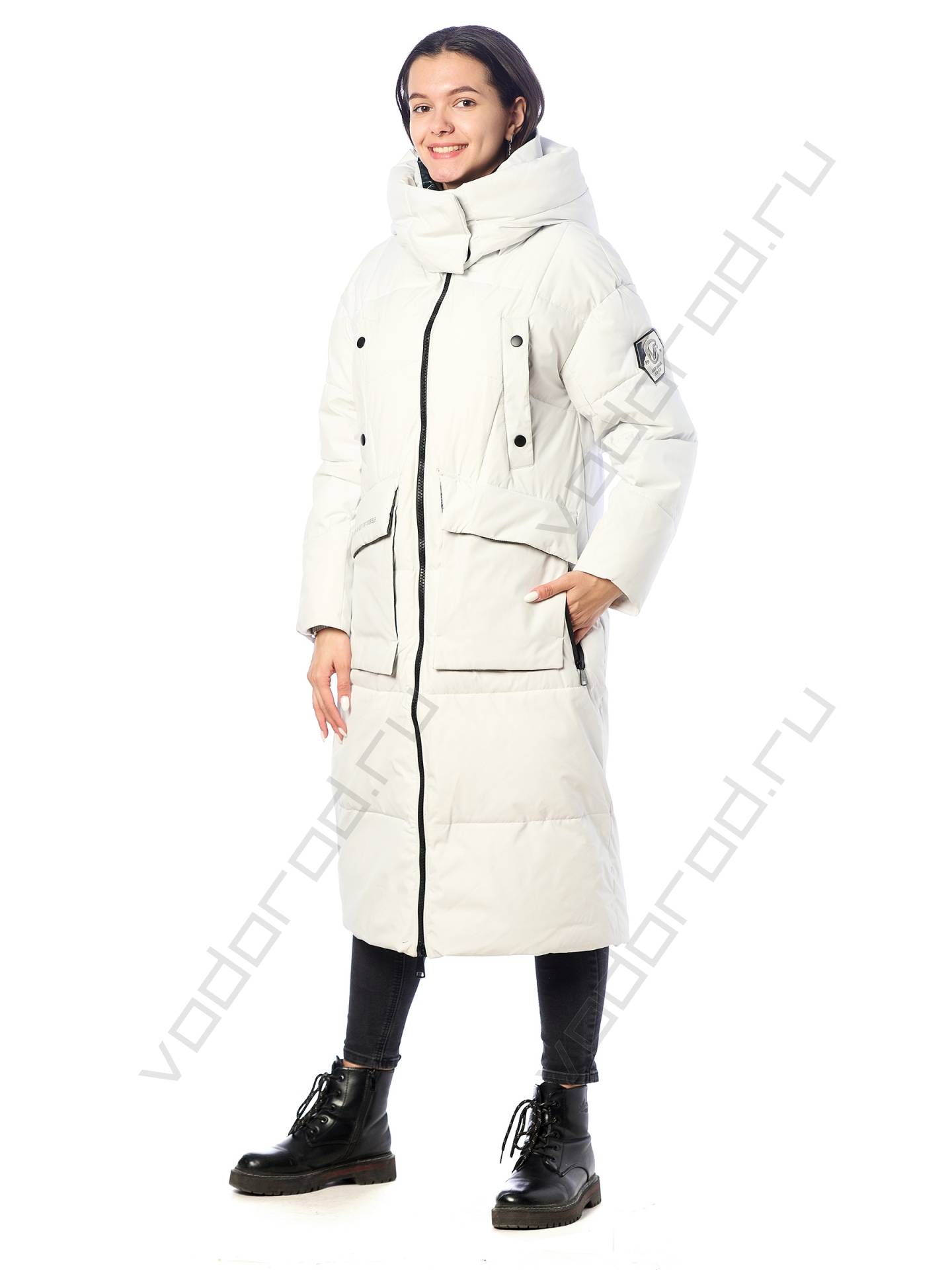 Зимняя куртка женская цвет белый