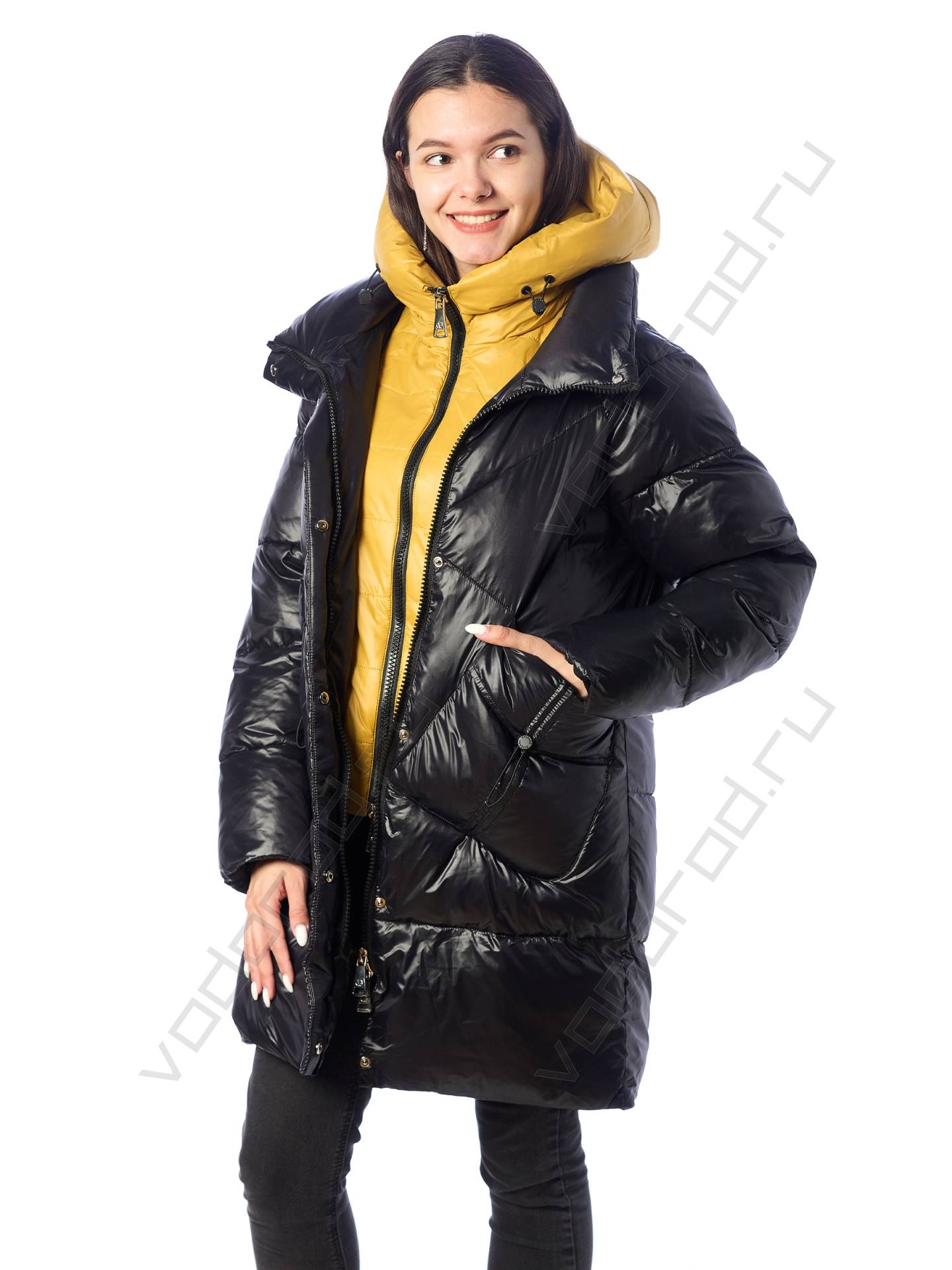 Зимняя куртка женская цвет черный